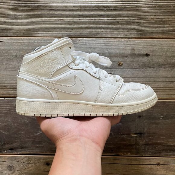 Women Size Size Youth Nike Air Jordan Mid Triple White